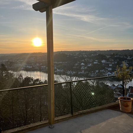 Apartment With Amazing Views - Free Parking 阿伦达尔 外观 照片
